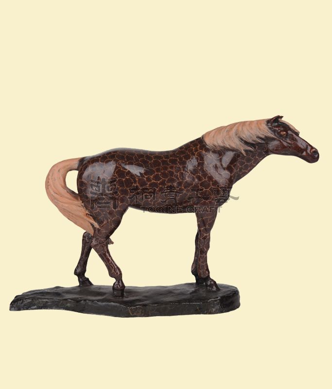 宮廷馬(熱著色)