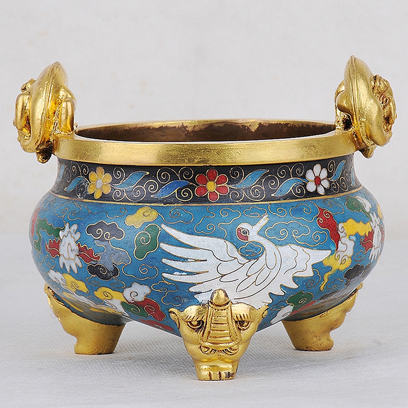 鎏金掐絲琺瑯云鶴紋蟠螭耳爐