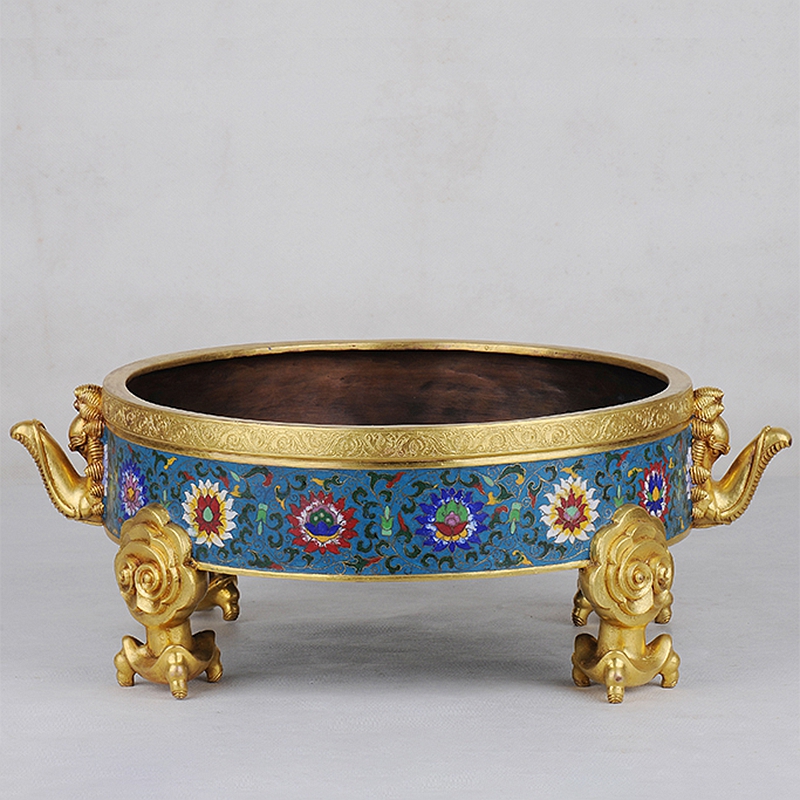 銅鎏金掐絲琺瑯纏枝紋瑞獸耳爐