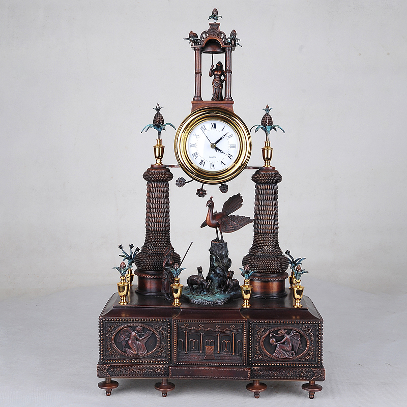 銅鍍金孔雀開屏牌樓式銅鐘